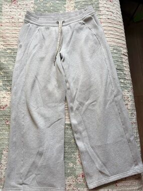 lululemon athletics scuba mid-rise wide leg pant